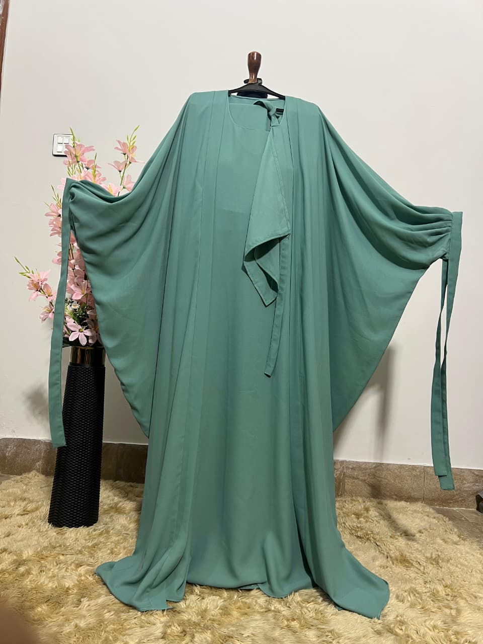 Elegant 4-Piece Abaya Set – Upper, Inner, Scarf & Niqab